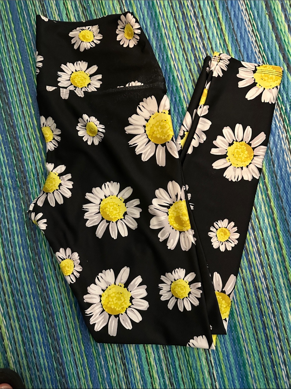 Kids Black Daisy Print Leggings - Floral Active BottomsDaisy Print Leggings